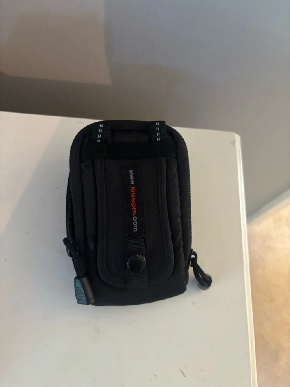 Lowepro REZO 20 BLACK Compact Digital Camera Universe Bag Pouch Case 8B, 3”x5” - Picture 4 of 9